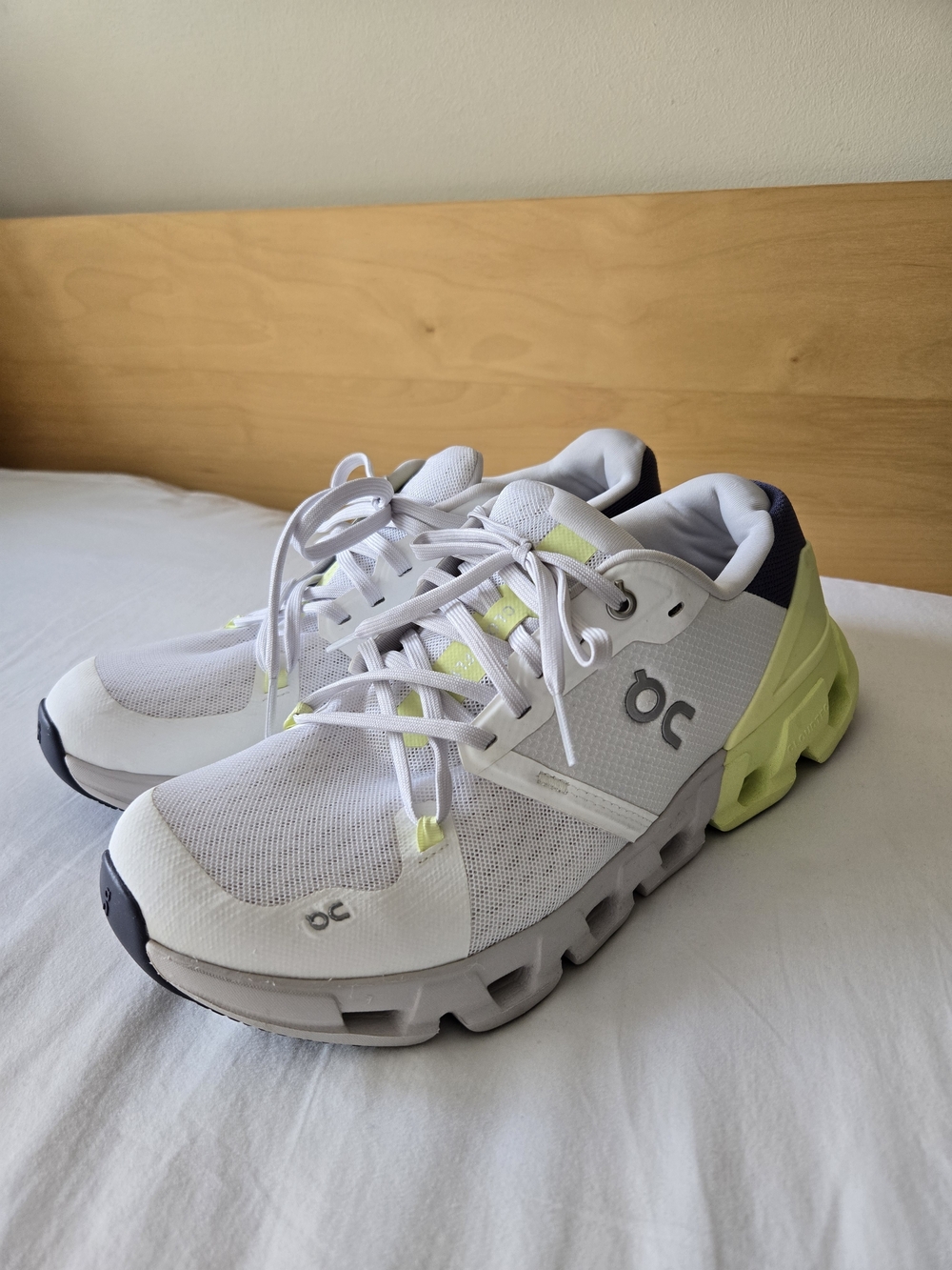 On Running Cloudflyer 4 Sneakers - Glacier White Meadow - Men's Size 8.5